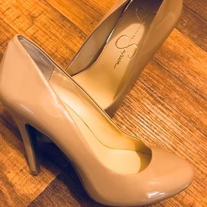 Jessica Simpson size 5.5 nude heels
